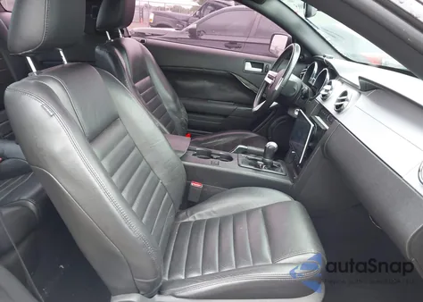 2008 Ford Mustang Gt Deluxe/Gt Premium z USA, uszkodzony, nr VIN 1ZVHT82H985129457